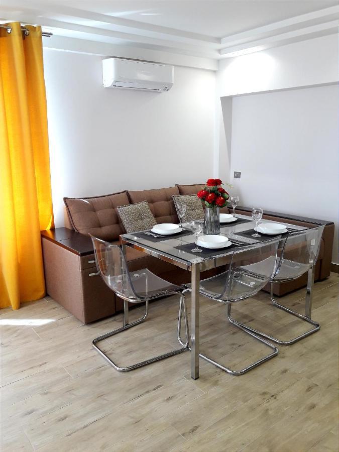 Light Apartment Center City Chişinău Extérieur photo