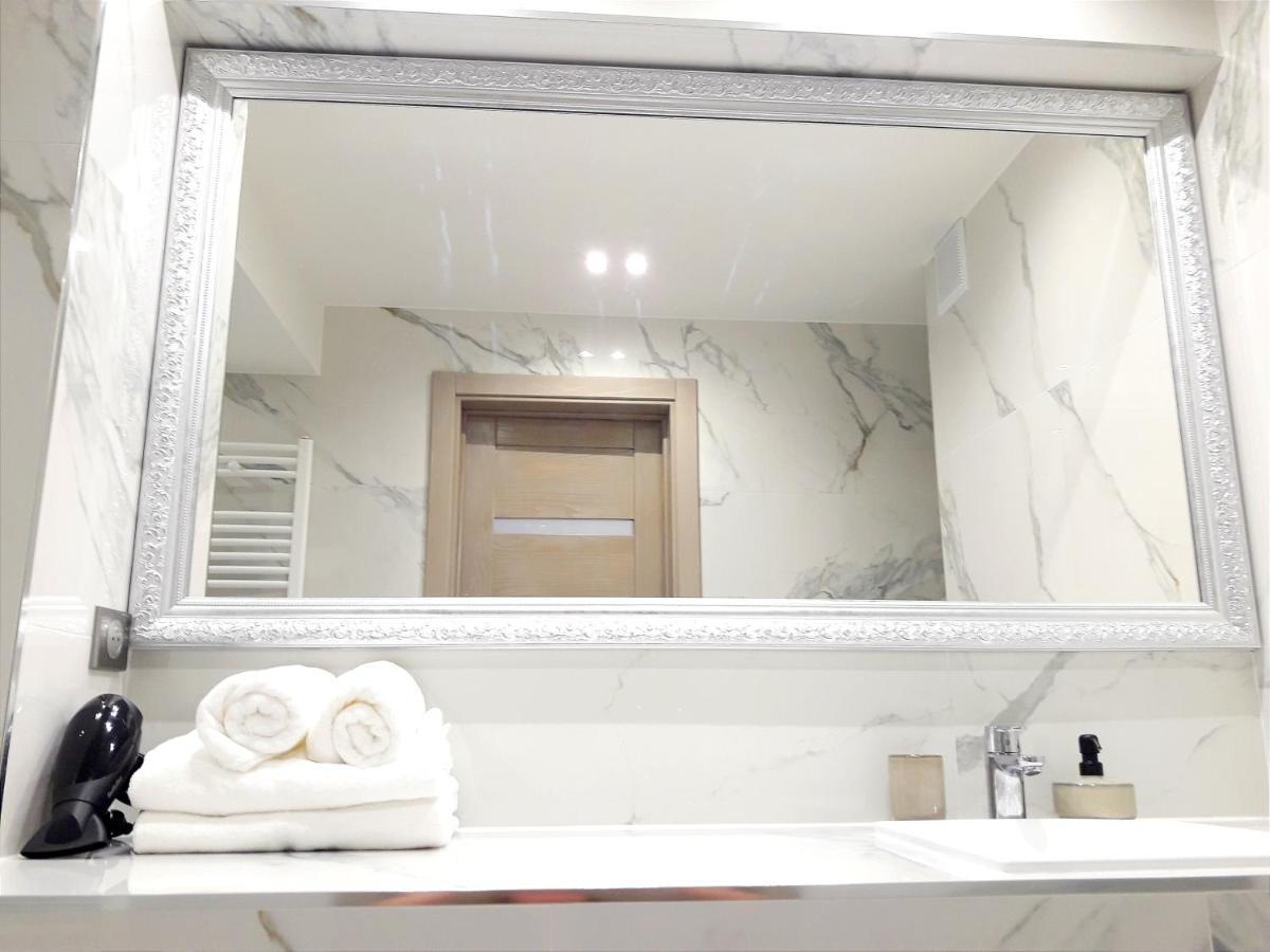 Light Apartment Center City Chişinău Extérieur photo