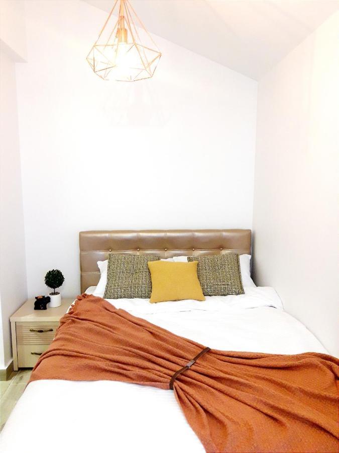 Light Apartment Center City Chişinău Extérieur photo