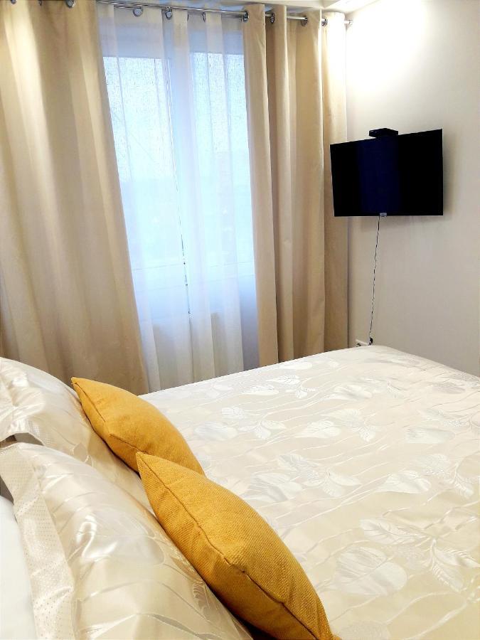 Light Apartment Center City Chişinău Extérieur photo